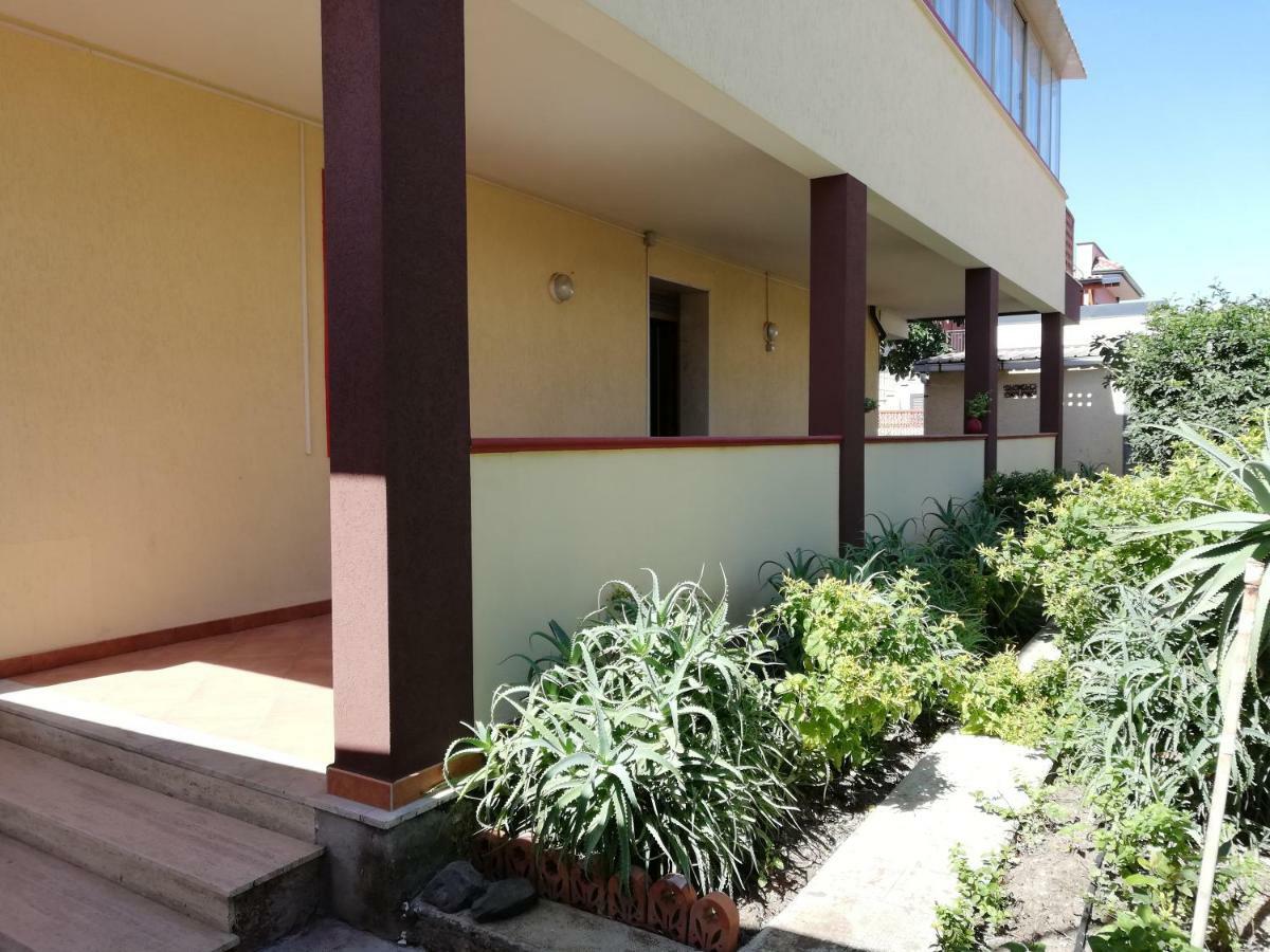 Maison Du Soleil Agnone Bagni Exterior photo